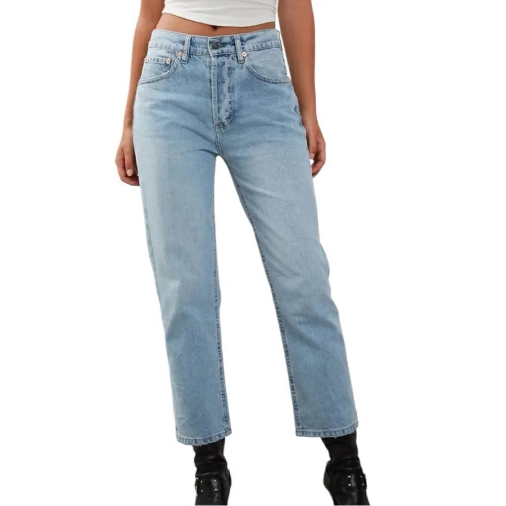 MOTEL High Rise Relaxed Fit in Light Wash Jeans Size M/31 - Picture 3 of 10